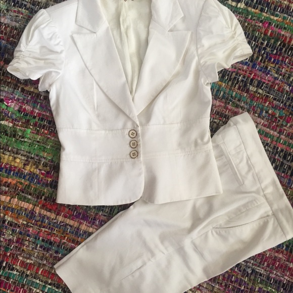 Bebe - Picture 4 of 6